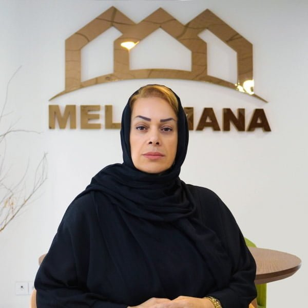 سیمین خورشیدی مدیر فروش