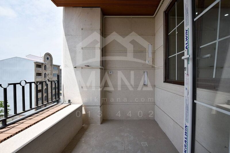 آپارتمان 3 خواب در خیابان اطبا انزلی
